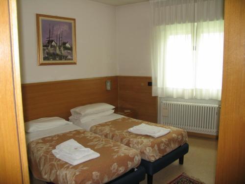 Hotel Oasi Тренто Екстериор снимка