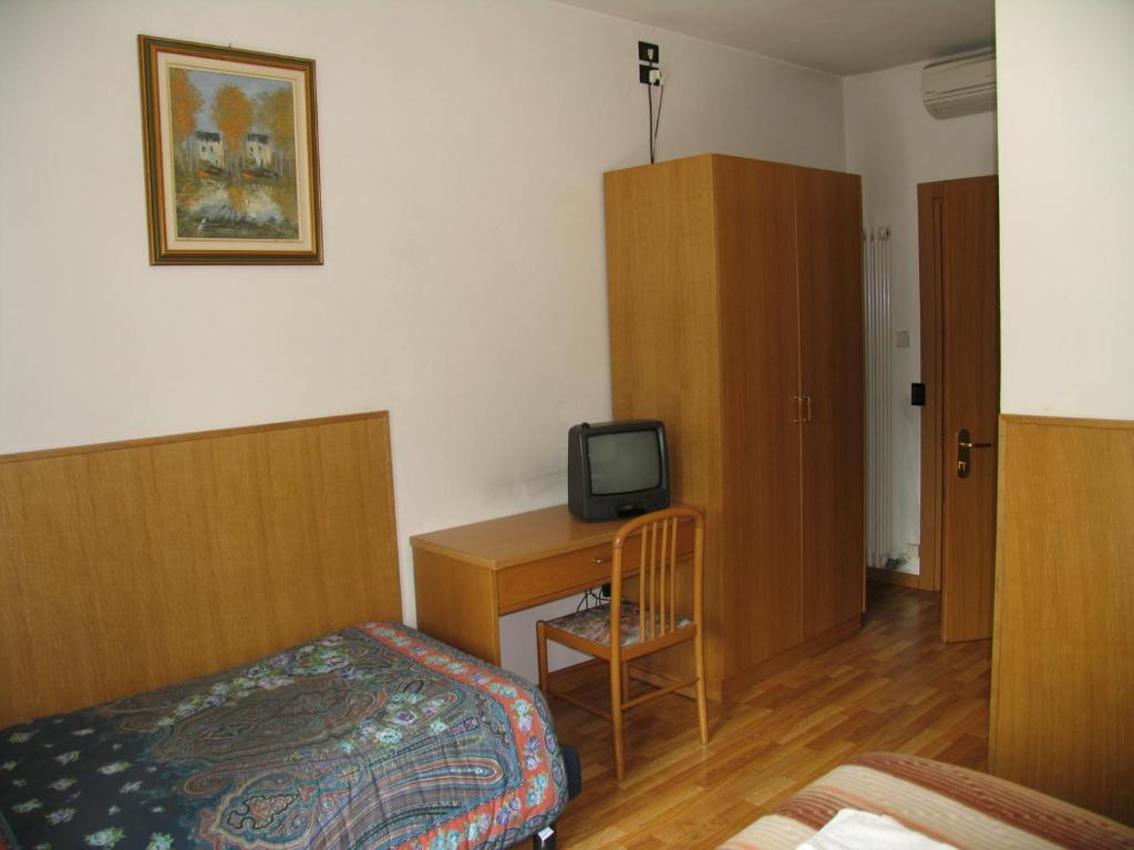 Hotel Oasi Тренто Екстериор снимка